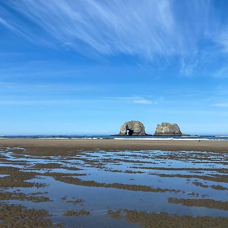 Rockaway Beach Vibes,Waterfront Oceanfront Rockaway Beach House Near Downtown,Wifi, Washer Dryer Екстер'єр фото