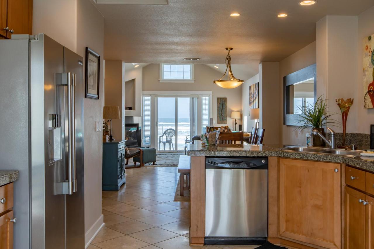 Rockaway Beach Vibes,Waterfront Oceanfront Rockaway Beach House Near Downtown,Wifi, Washer Dryer Екстер'єр фото